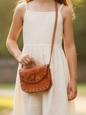 Vintage‎ Small Handmade Brown Leather Crossbody Purse w/ Toggle Fastener